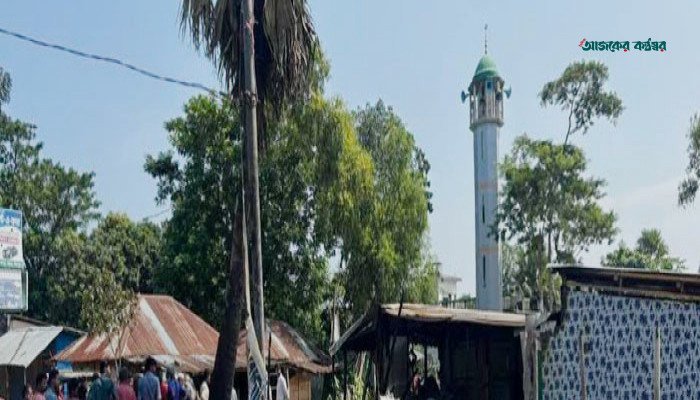কচুয়ার গাজীর বাজারে অগ্নিকাণ্ডে পাঁচ ব্যবসাপ্রতিষ্ঠান ভস্মীভূত