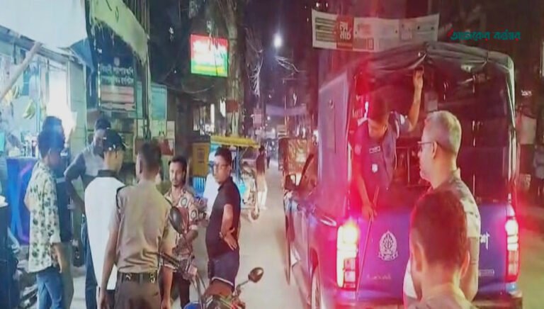 কুমিল্লায় কিশোর গ্যাংবিরোধী অভিযানে আটক ২৫৪, রতন গ্রুপের সেকেন্ড ইন কমান্ড গ্রেপ্তার