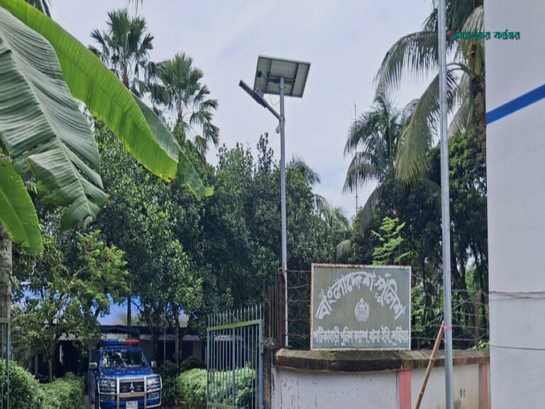 কুষ্টিয়ায় রাতের খাবার খেয়ে অসুস্থ ১০ পুলিশ সদস্য, হাসপাতালে ভর্তি