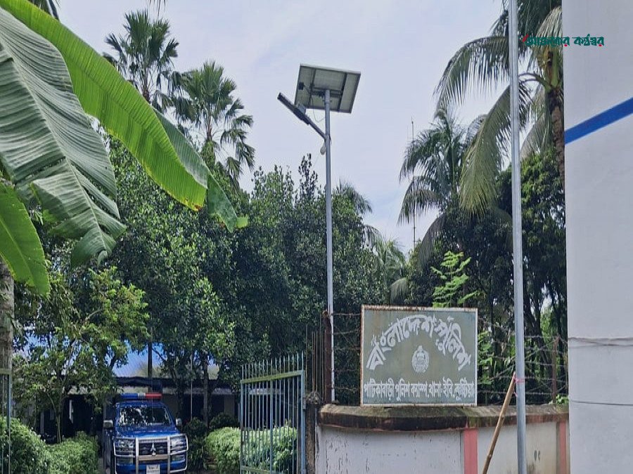 কুষ্টিয়ায় রাতের খাবার খেয়ে অসুস্থ ১০ পুলিশ সদস্য, হাসপাতালে ভর্তি