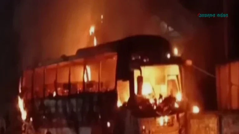 ময়মনসিংহে দাঁড়িয়ে থাকা বাসে অগ্নিকাণ্ড, তদন্ত শুরু