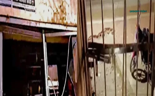 মুক্তাগাছায় ওসির রুমে ঢোকা নিয়ে বাগবিতণ্ডা, ট্রাফিক বক্স ভাঙচুর