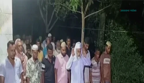 শ্যামনগরে পারিবারিক কবরস্থানে দাফন সম্পন্ন হলো মরিয়ম খাতুনের