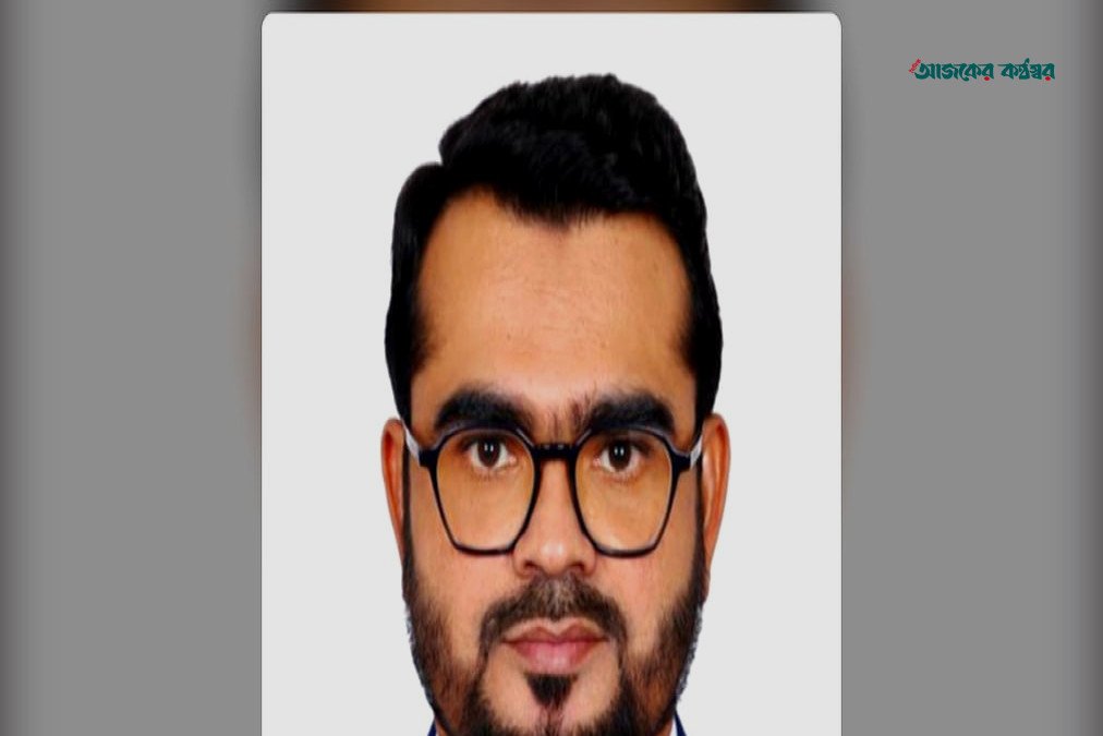 খাদ্যমন্ত্রীর অগোচরে সফরসূচি: ব্যক্তিগত কর্মকর্তাকেও দায়িত্ব থেকে অব্যাহতি