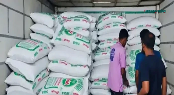 চকরিয়ায় ছাত্রদল নেতার দোকান থেকে লুণ্ঠিত চিনি উদ্ধার