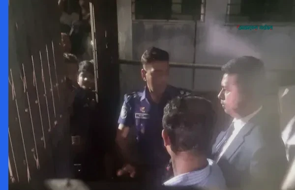 চুয়েট ভিসিকে উদ্ধার করে ক্যাম্পাস ছাড়ার সুযোগ দিল প্রশাসন