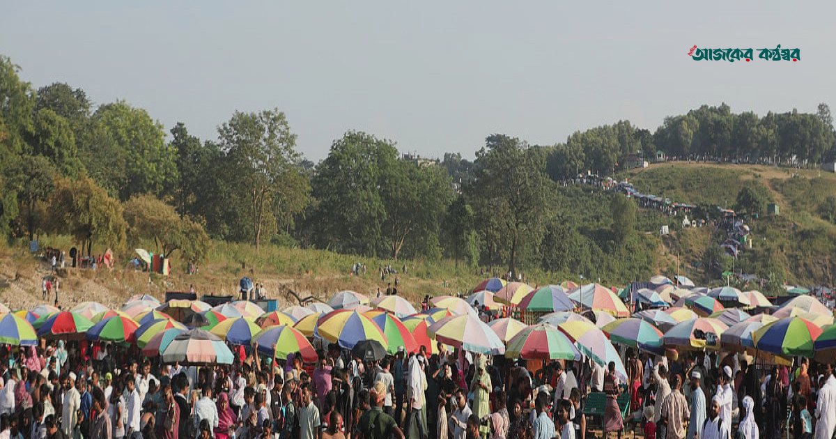 দুর্গাপূজার ছুটিতে পর্যটকদের ভিড়ে মুখর জাফলংয়ের প্রকৃতি