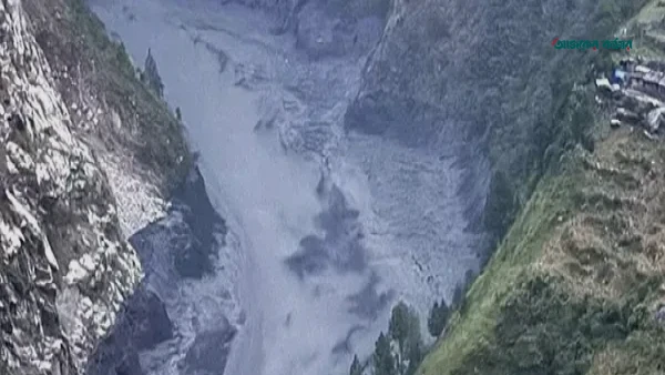 নেপালে আকস্মিক বন্যায় ভেসে গেল ৪০ বাড়ি, বহু সেতু ও জলবিদ্যুৎ প্রকল্প ক্ষতিগ্রস্ত