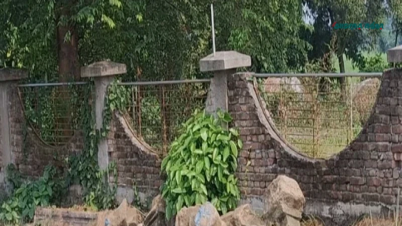 মুন্সীগঞ্জে সাবেক রাষ্ট্রদূতের পারিবারিক কবরস্থানে ভাঙচুর