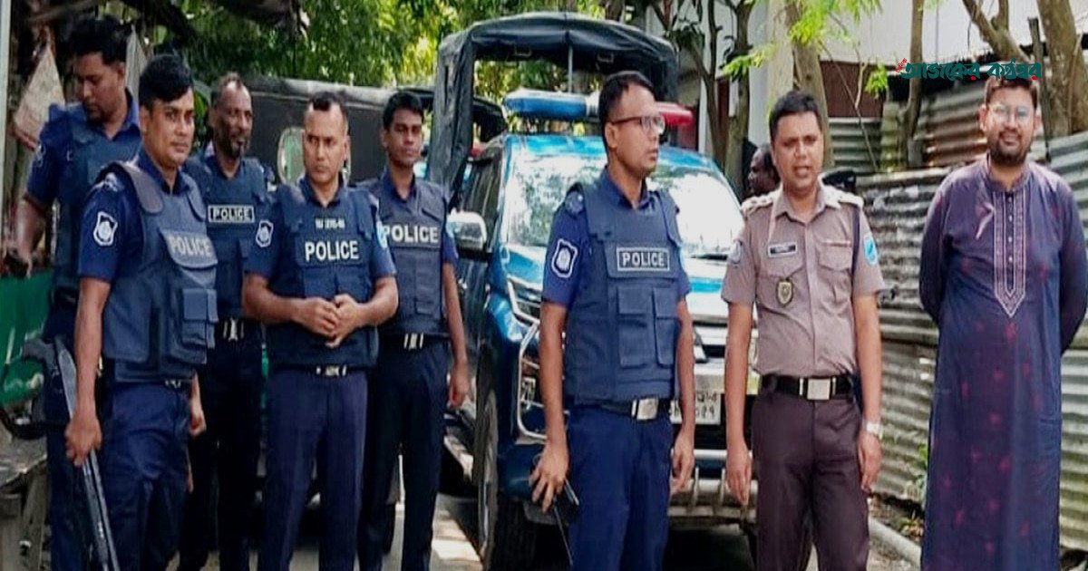 রায়পুরায় অবৈধ বালু উত্তোলনবিরোধী অভিযান, আতঙ্কে ফাঁকা তিন চরাঞ্চল
