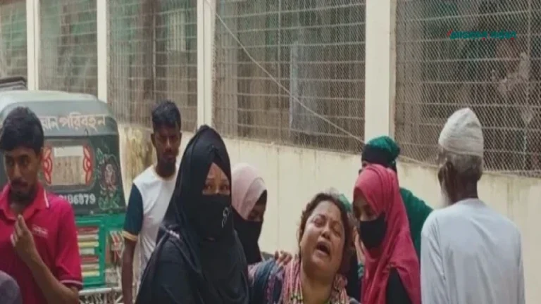 লক্ষ্মীপুরে বাড়ি থেকে ডেকে নিয়ে মাটি ব্যবসায়ীকে গুলি করে হত্যা, আটক ২