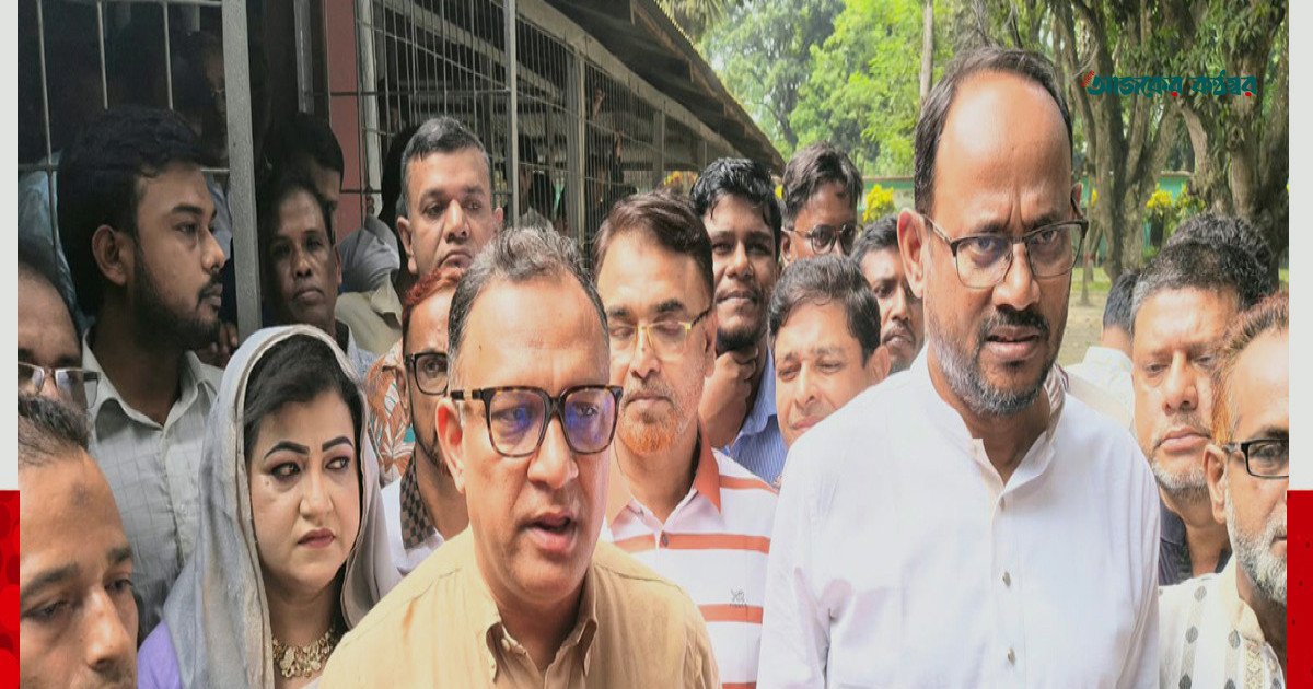 ১৭ বছর বন্ধ পাট ক্রয় কেন্দ্রগুলো চালুর কথা জানালেন প্রতিমন্ত্রী শরীফুল আলম